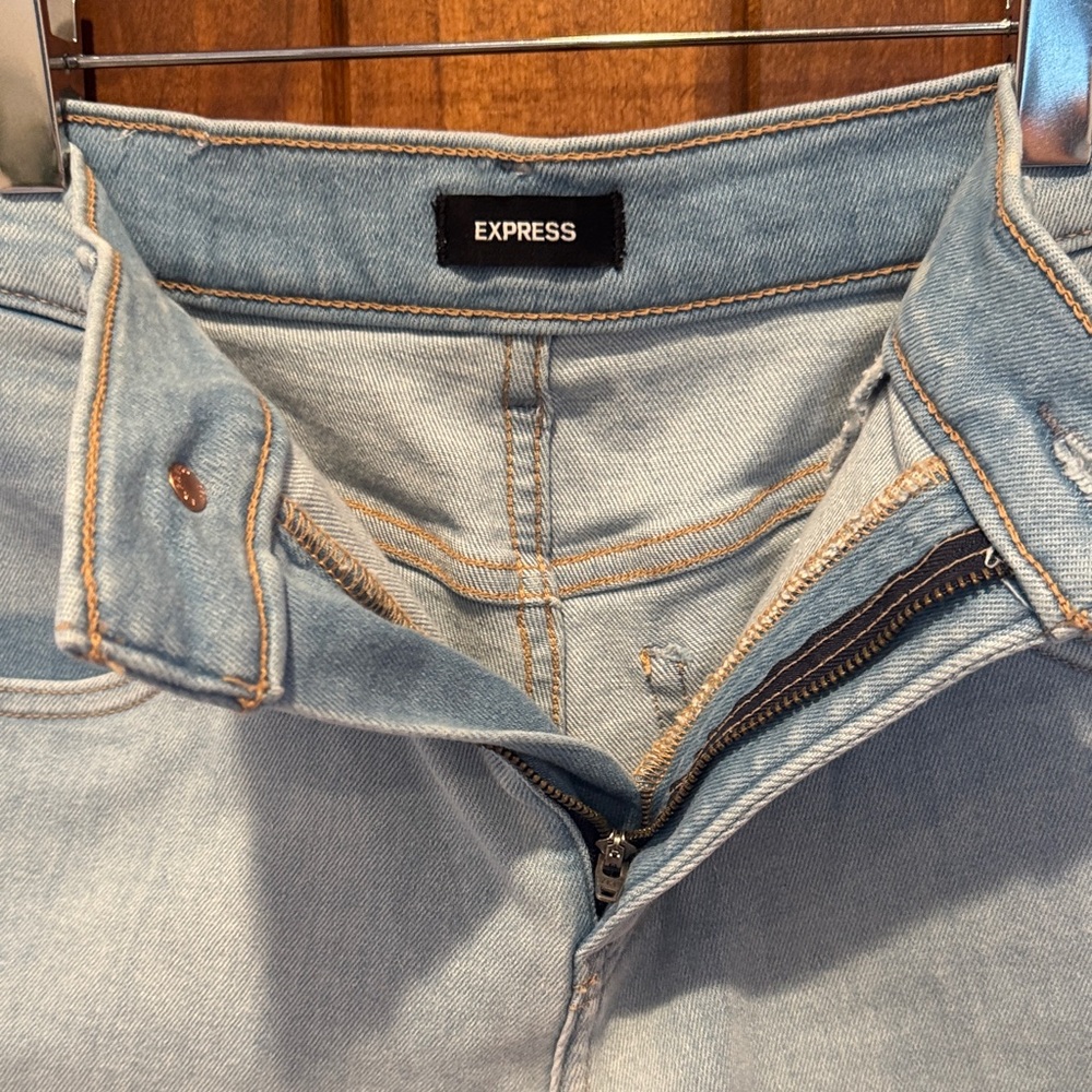 Classic Denim Mom Women's Shorts - Picture 5 of 6